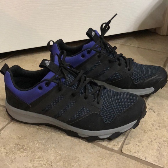 adidas traxion running shoes